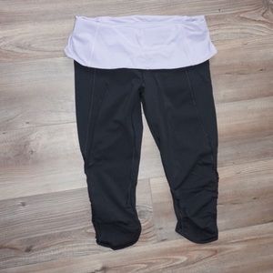 Lululemon lavender too crop leggings, size 4